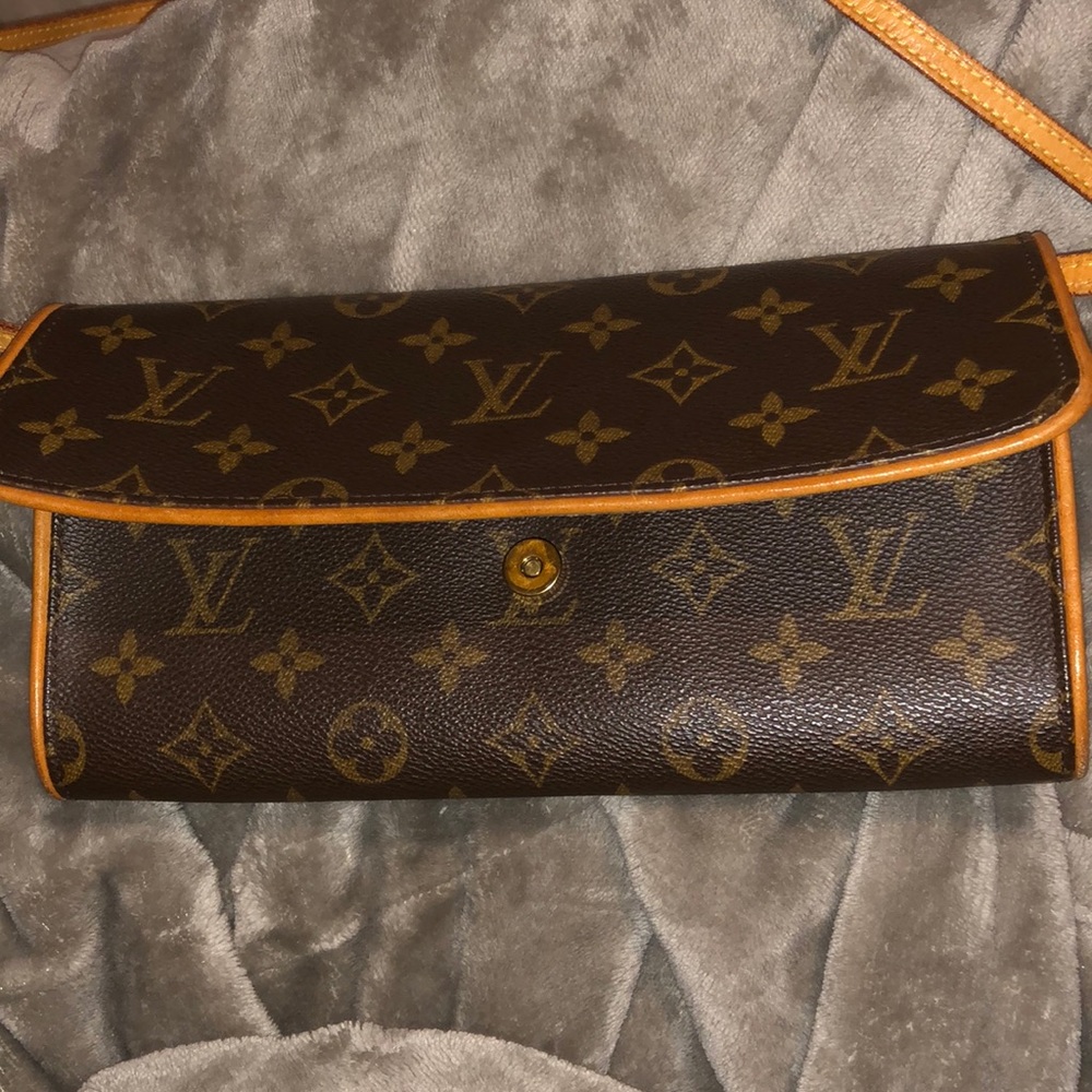 LOUIS VUITTON Pochette Twin GM 2Way Shoulder Clutch Bag Monogram